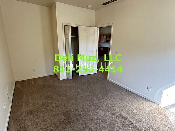3rd image of 1427 Culver Dr #B