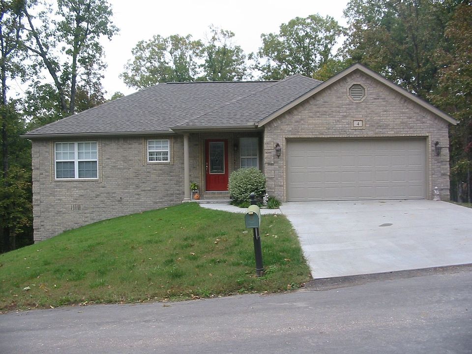 1st image of 4 Hadnet Ln