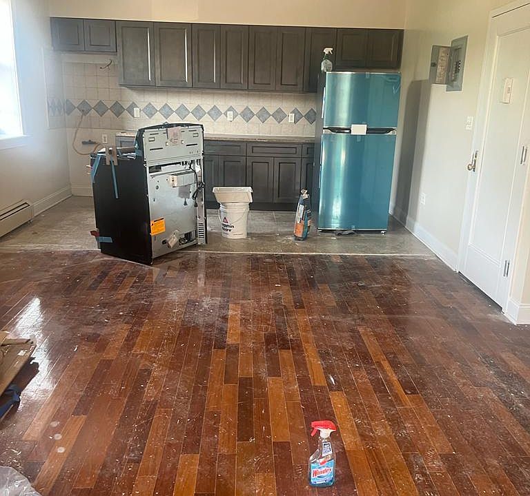 2nd image of 1431 Croes Ave #2
