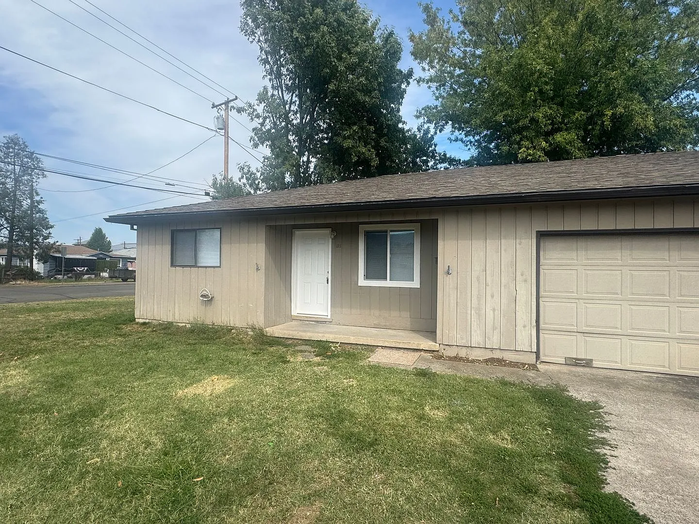 2 Bed 1 Bath House — Photo 1