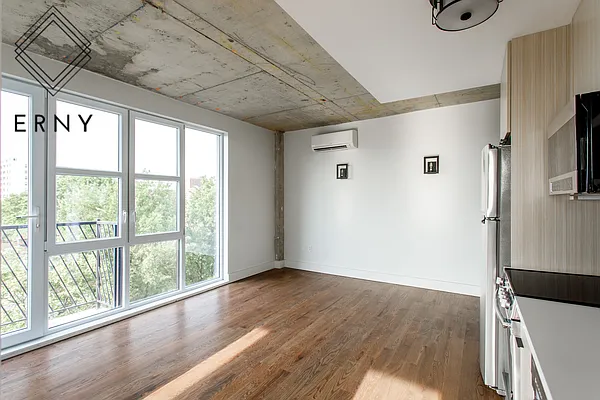 Rented by ERNY LLC | media 24