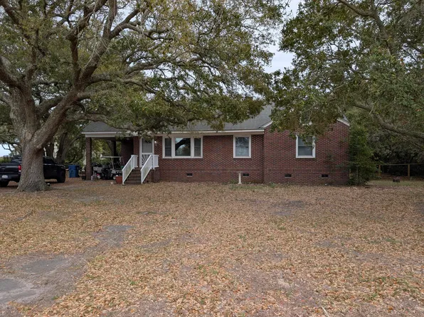 3121 Middle St, Sullivans Island, SC 29482
