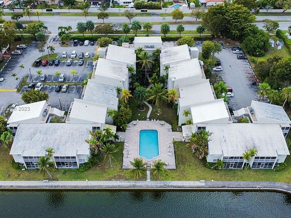 21121 SW 85th Ave APT 111