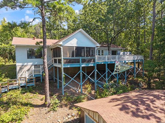 3rd image of 554 Emerald Cove Rd
