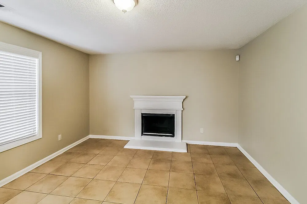 3 bed, 2.5 bath, 1740 sqft, $1,870 — Photo 4