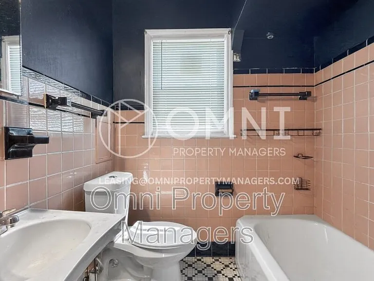 11529 Roxbury St — Photo 13