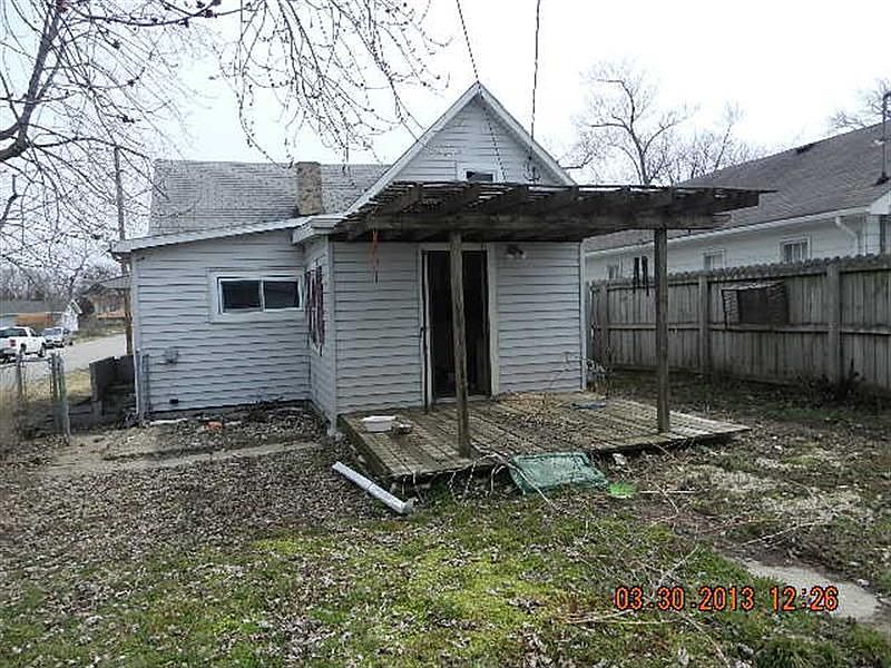 2nd image of 2430 N 6 1/2 St