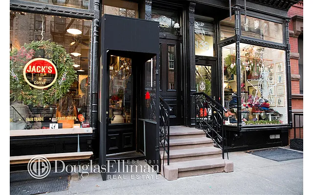 Rented by Douglas Elliman | media 14