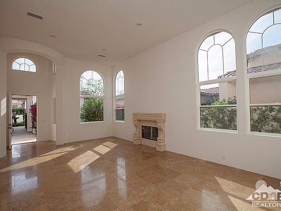 3rd image of 79045 Mission Dr