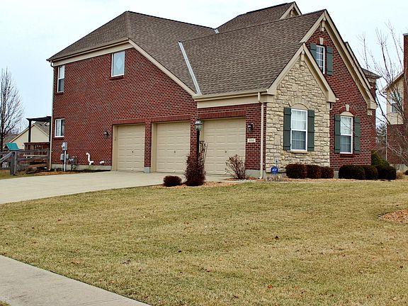 2nd image of 804 Ascot Drive