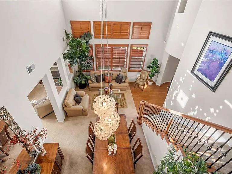 465 Avenida Antonio — Photo 12
