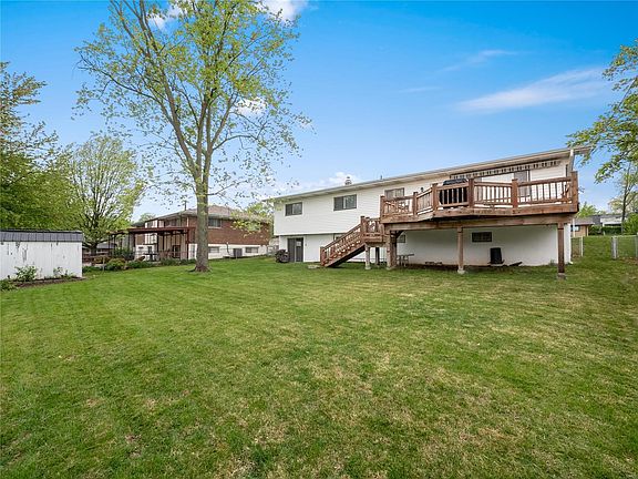 5th image of 8901 Red Oak Dr
