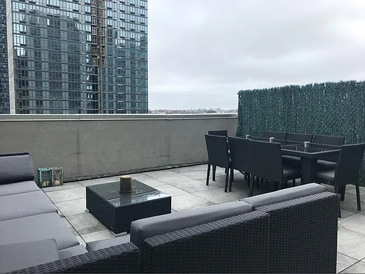 Rented by R New York | media 7