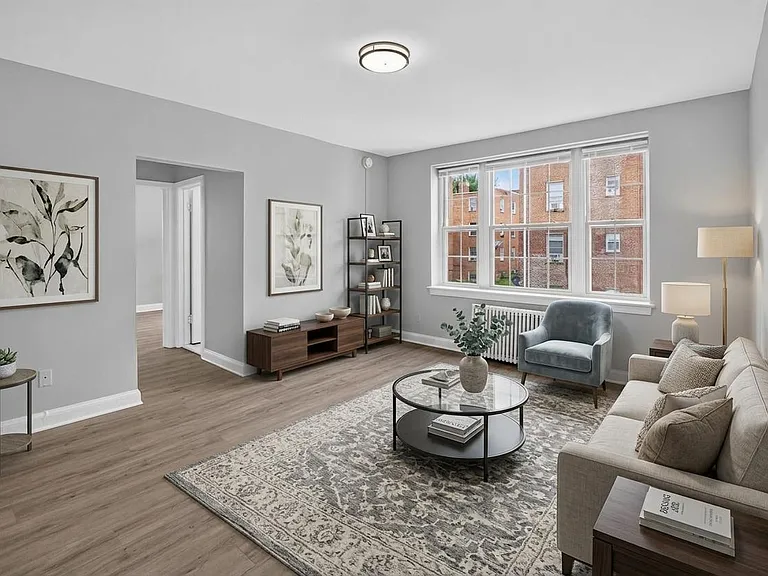 1441 Somerset Pl NW #202 — Photo 1