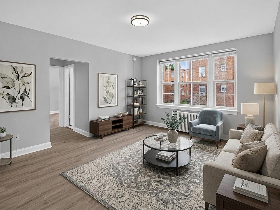 1st image of 1441 Somerset Pl NW APT 202