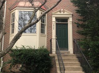 6704 Rockledge Pl, Centreville, VA 20121