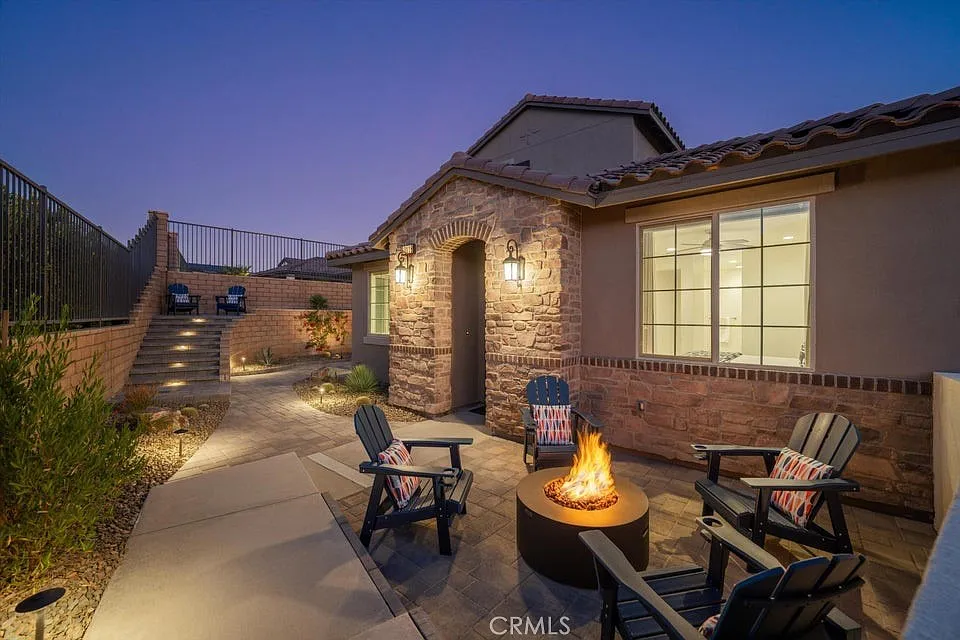 80118 Whisper Rock Way