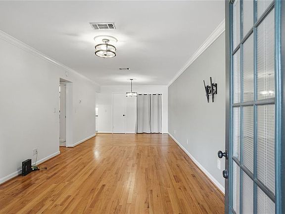 2nd image of 3091 Colonial Way APT M2