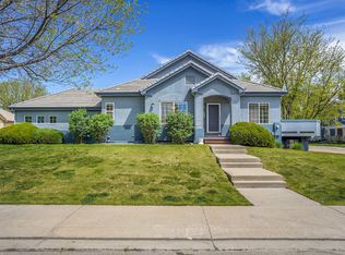 3742 Florentine Cir, Longmont, CO 80503