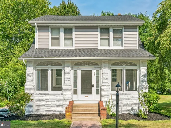 530 Walnut Ave, Laurel Springs, NJ 08021