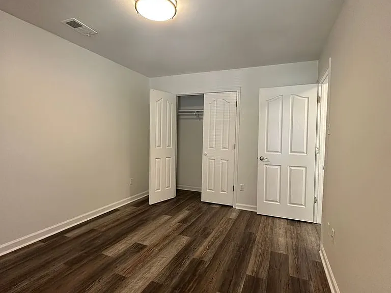 Fountain Square Apartments — Photo 13