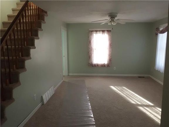 5th image of 1019 W West St