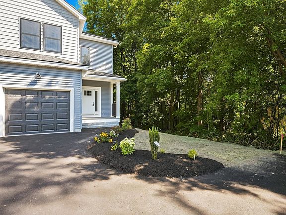 2nd image of 24 Nashua Rd #2