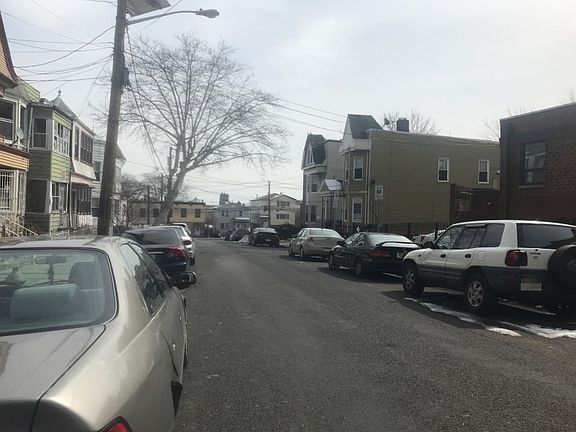 5th image of 22 McDougall St