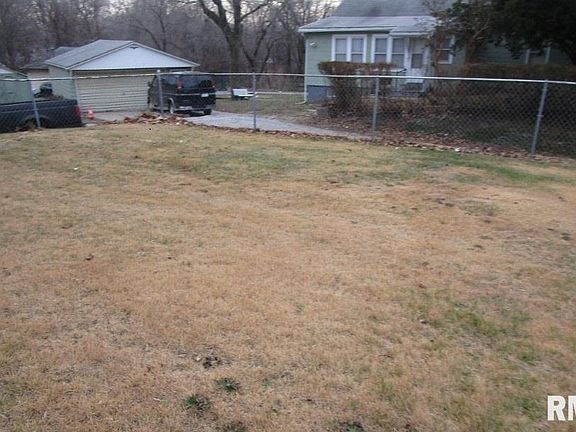 2nd image of 1205 N Gaines St