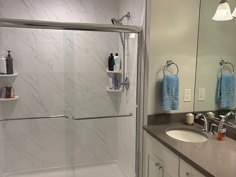 3205 Bluffs Dr S — Photo 15