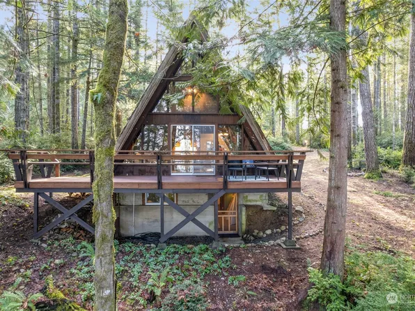 19018 NW Stavis Bay Road, Seabeck, WA 98380