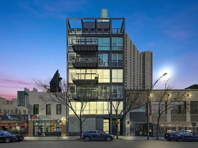 747 N Clark St #301, Chicago, IL, 60610