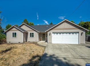 2306 Harding St, Sweet Home, OR 97386