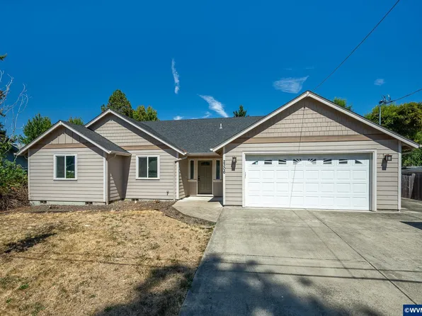 2306 Harding St, Sweet Home, OR 97386