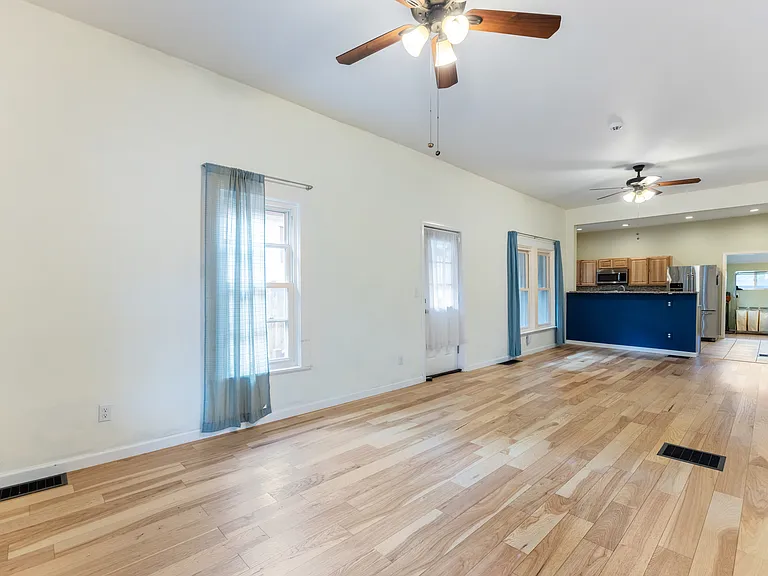 525 N Royer St — Photo 5