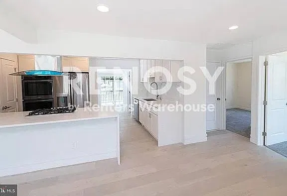 Available November 15- Updated 3 Br 2 Bath - Fenced Yard - Off Street Parking — Photo 3