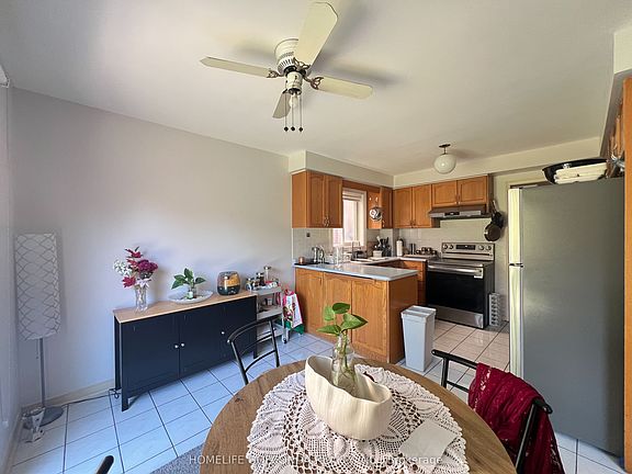 5th image of 2541 Scarth Ct
