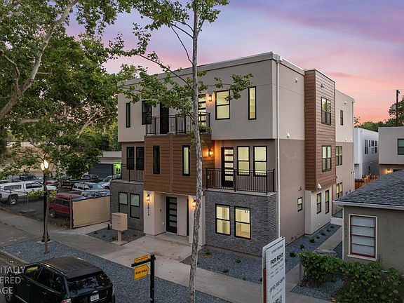 3rd image of 2822-2820 D St