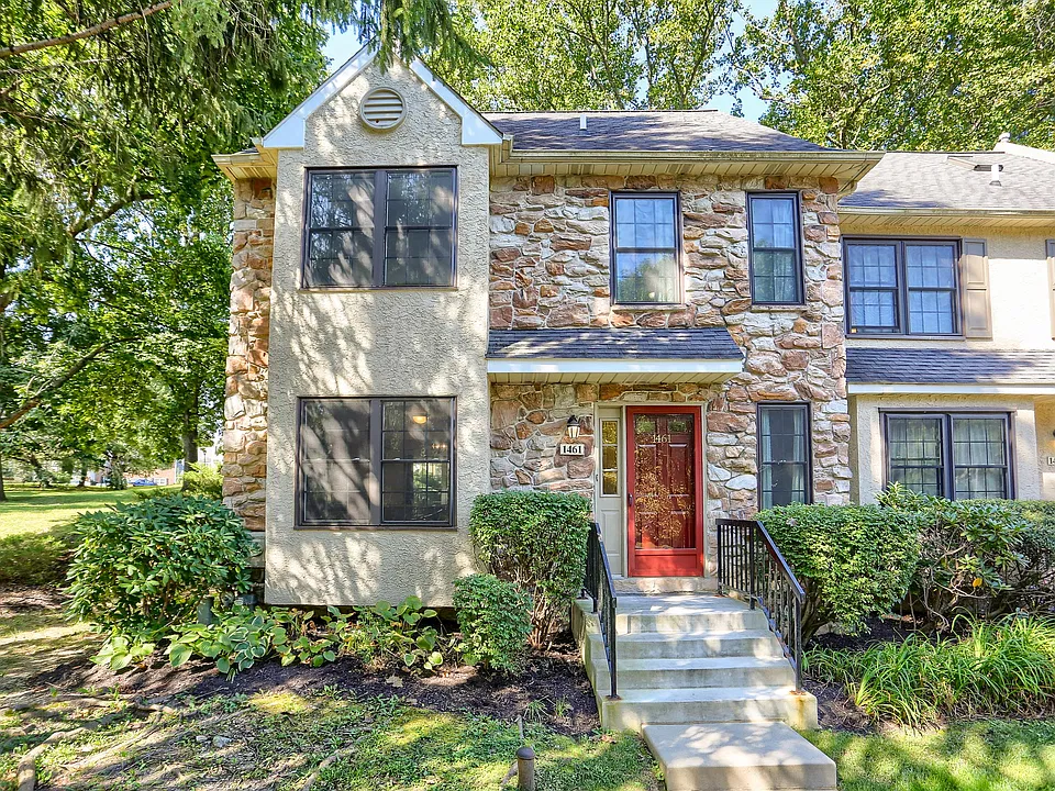 1461 Conifer Dr