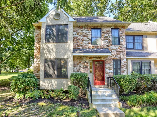 1461 Conifer Dr, West Chester, PA 19380