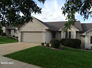 3178 Sandy Pointe Dr, Freeport, IL 61032