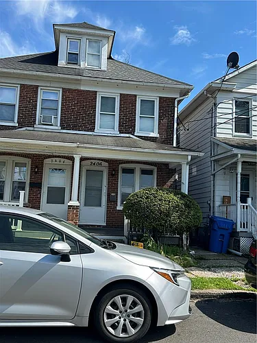 2406 Birch St Photo 1