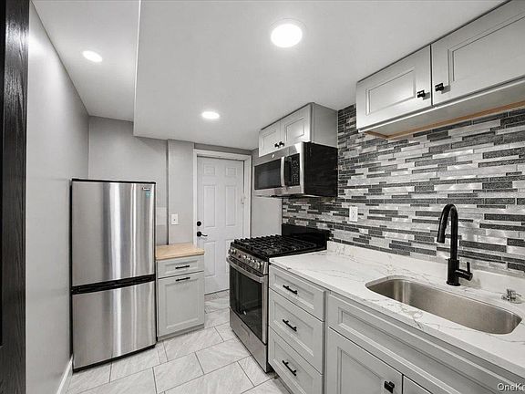 4th image of 3410 Kingsland Avenue