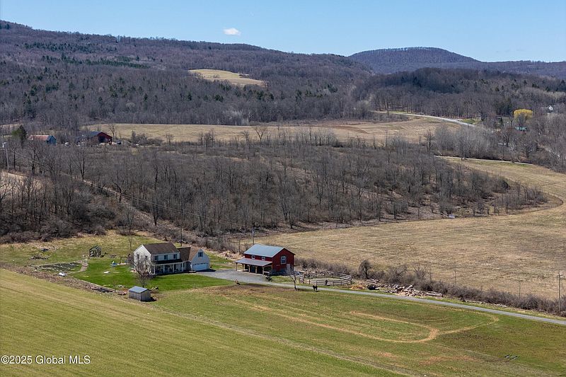 2nd image of 308 Mill Road