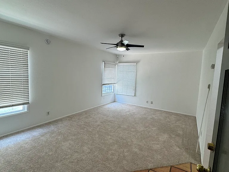 Sycamore Apartments — Photo 15