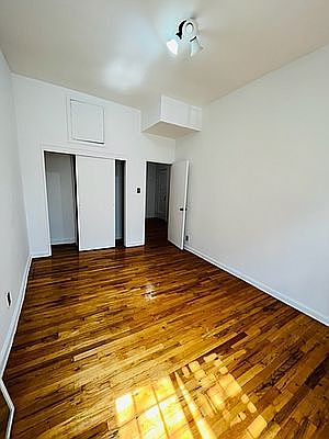 3rd image of 219 Avenue A #1