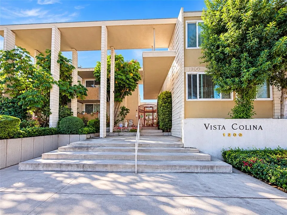 1200 W Huntington Dr #20