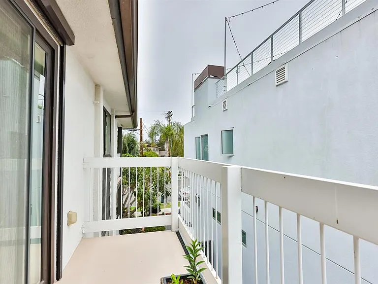 1524 Ynez Pl — Photo 14