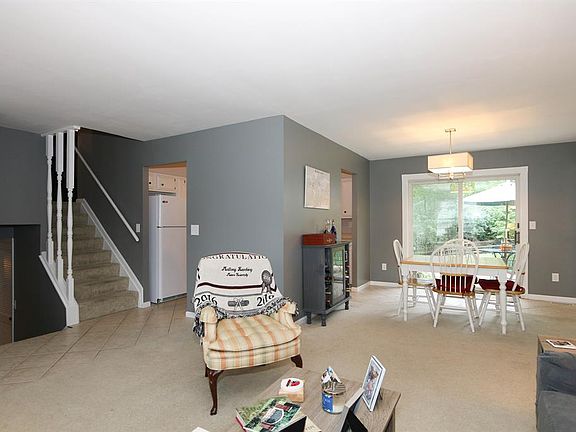4th image of 808 Erin Dr