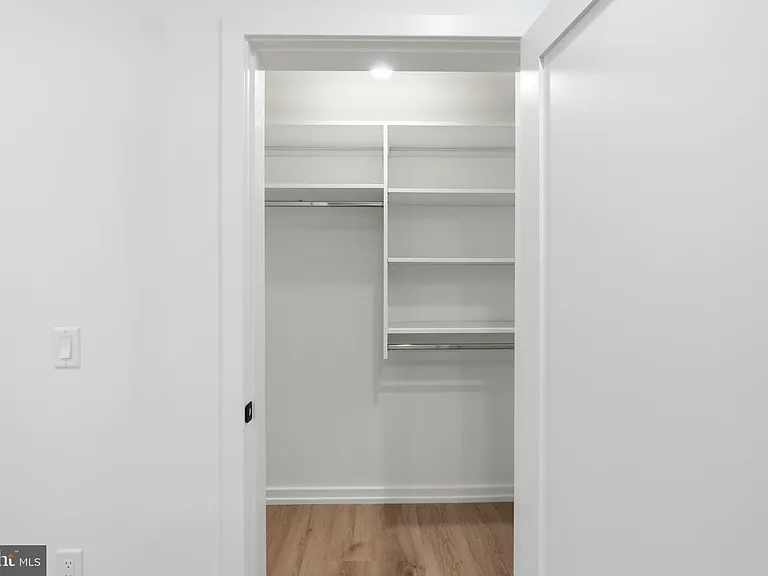 208 Vine St #3E — Photo 12